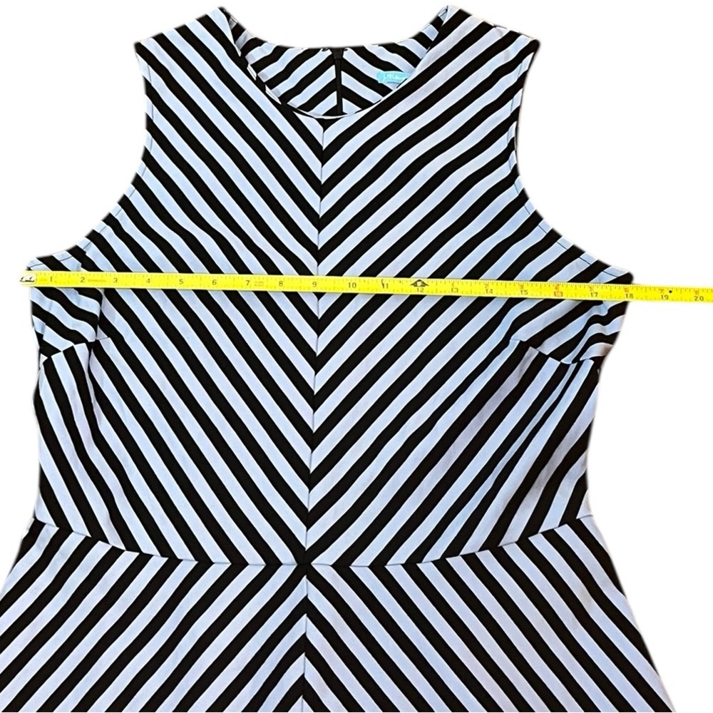 J. McLaughlin Women’s Striped V-Neck Blue and Navy Stripe Sleeveless Dress, L - Picture 2 of 8